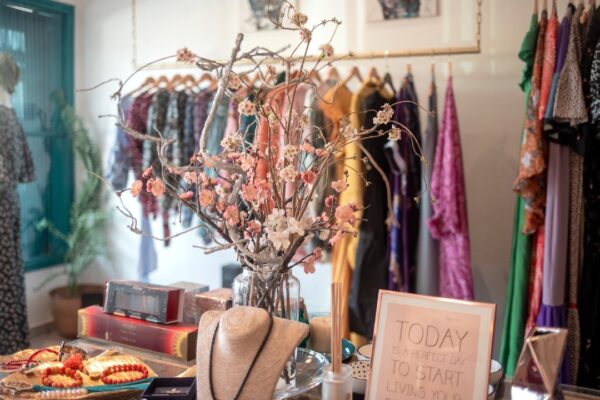 Inaz concept store
